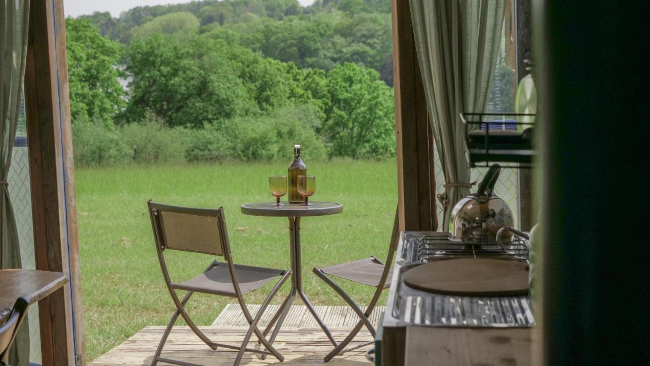 Quirky Vintage Horsebox Conversion With Stunning Views Of Ardingly Reservoir Balcombe ภายนอก รูปภาพ