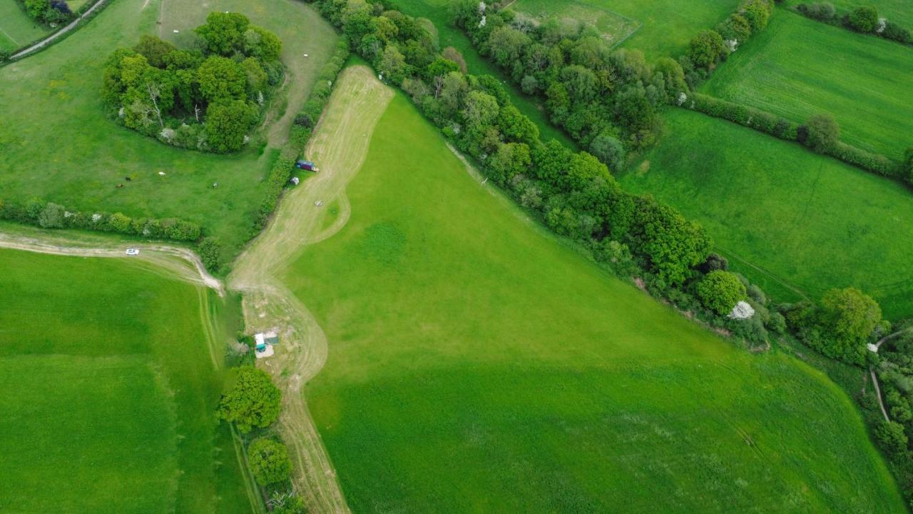 Quirky Vintage Horsebox Conversion With Stunning Views Of Ardingly Reservoir Balcombe ภายนอก รูปภาพ